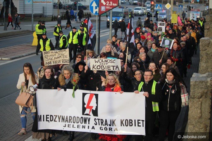 manifestacja-w-obronie-praw-kobiet-foto-67662