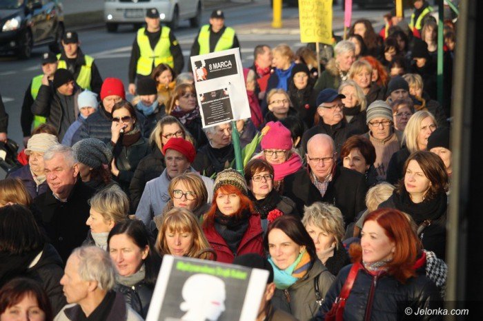 manifestacja-w-obronie-praw-kobiet-foto-67662