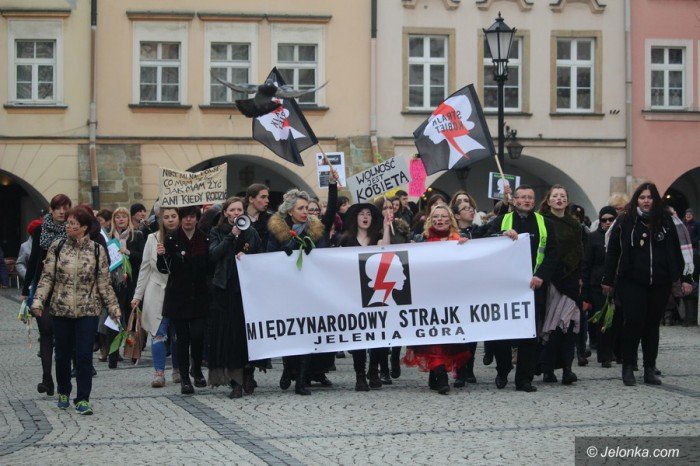 manifestacja-w-obronie-praw-kobiet-foto-67662