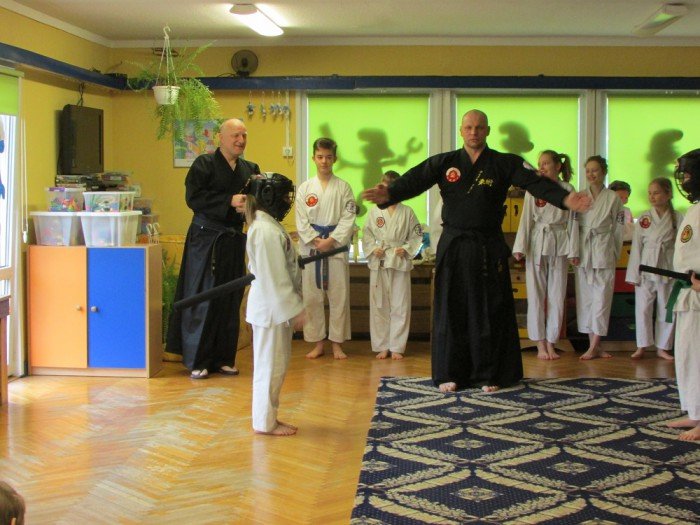 przedszkolaki-z-13-gosciy-zawodnikow-jujitsu-foto-67675