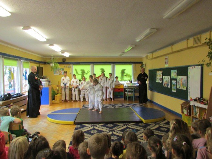 przedszkolaki-z-13-gosciy-zawodnikow-jujitsu-foto-67675