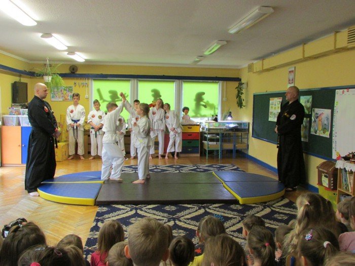 przedszkolaki-z-13-gosciy-zawodnikow-jujitsu-foto-67675