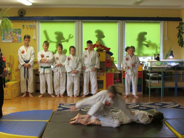 przedszkolaki-z-13-gosciy-zawodnikow-jujitsu-foto-67675