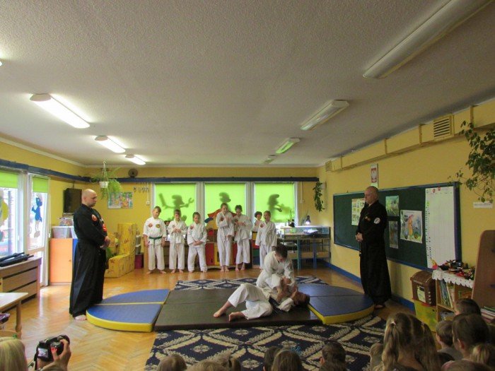 przedszkolaki-z-13-gosciy-zawodnikow-jujitsu-foto-67675