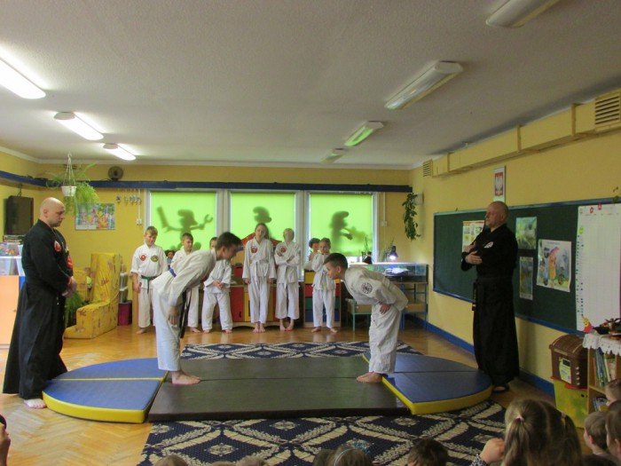 przedszkolaki-z-13-gosciy-zawodnikow-jujitsu-foto-67675