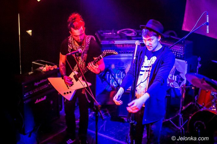 punkowe-brzmienia-w-sali-novej-foto-67702