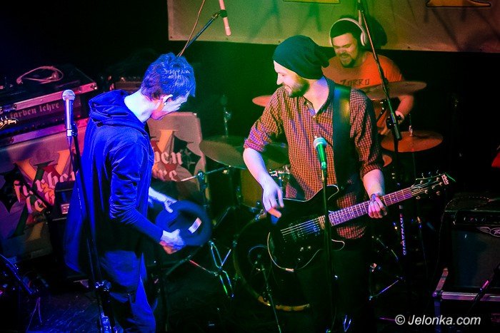 punkowe-brzmienia-w-sali-novej-foto-67702