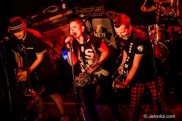 punkowe-brzmienia-w-sali-novej-foto-67702