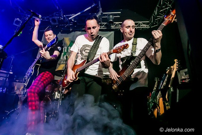punkowe-brzmienia-w-sali-novej-foto-67702