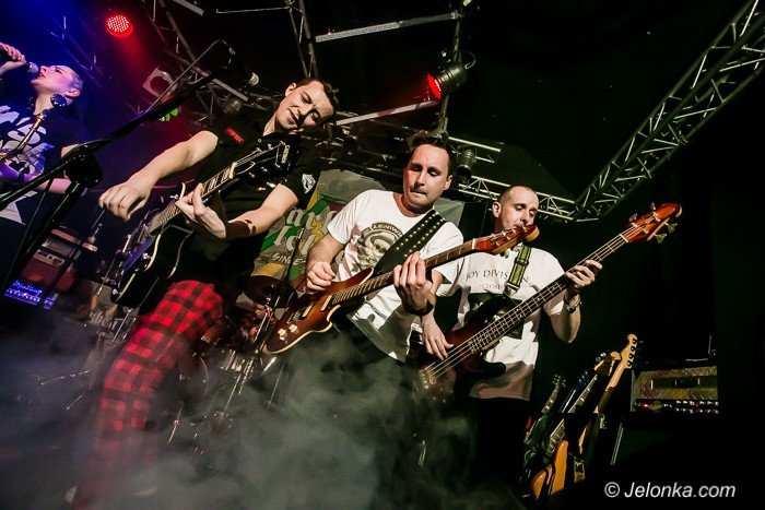 punkowe-brzmienia-w-sali-novej-foto-67702