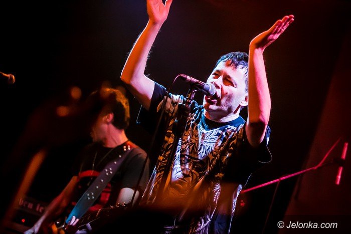 punkowe-brzmienia-w-sali-novej-foto-67702