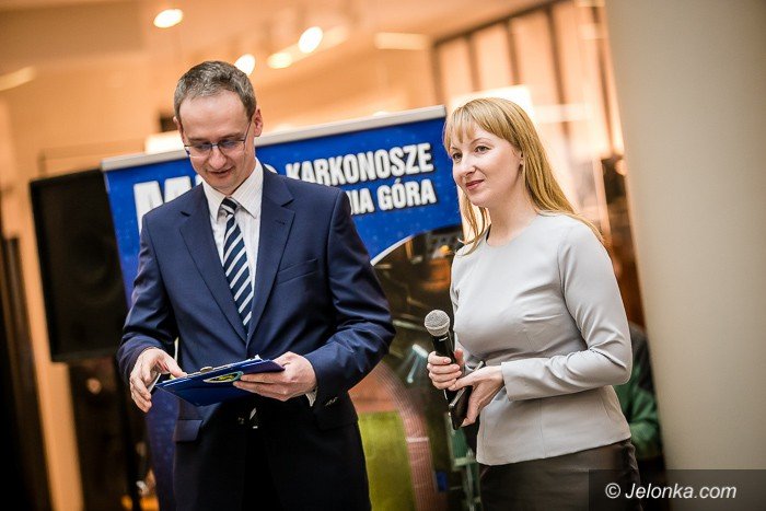 biaoniebieska-prezentacja-w-jeleniogorskiej-galerii-foto-67707