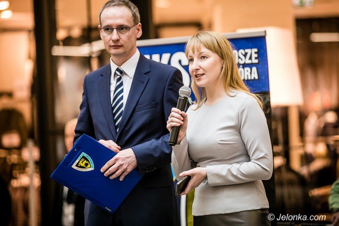 biaoniebieska-prezentacja-w-jeleniogorskiej-galerii-foto-67707