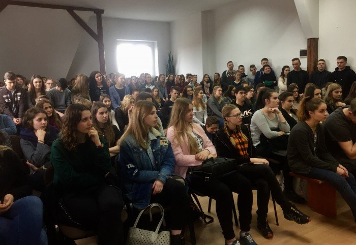 micha-zurawski-w-liceum-im-norwida-foto-67711