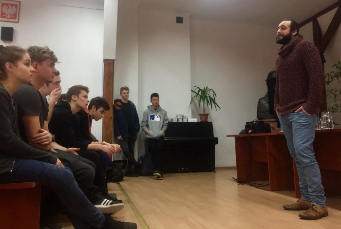micha-zurawski-w-liceum-im-norwida-foto-67711