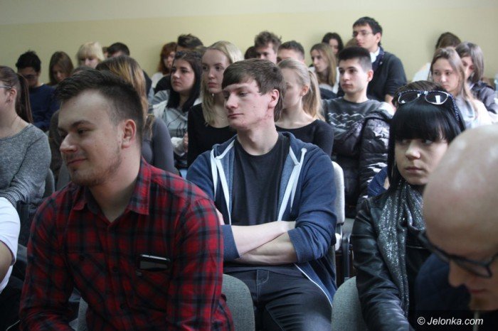 hrabi-u-studentow-o-sobie-i-modym-kabarecie-foto-67735