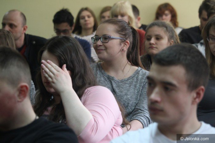 hrabi-u-studentow-o-sobie-i-modym-kabarecie-foto-67735
