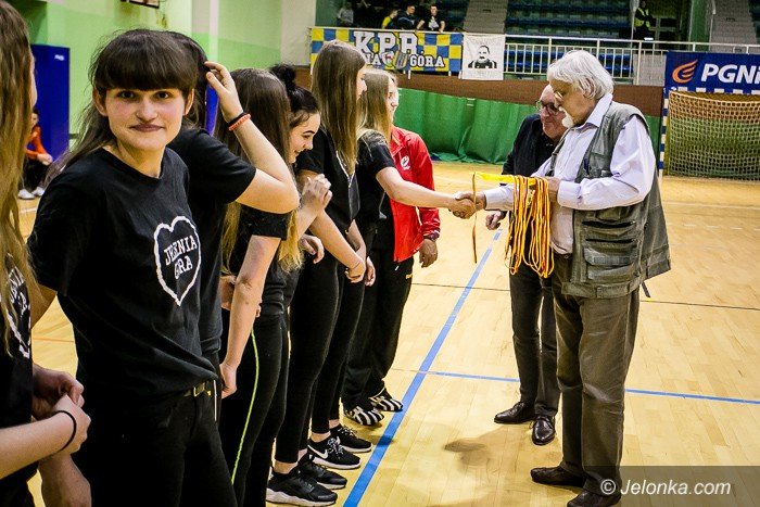 ekipa-samadovej-odebraa-zote-medale-foto-67736