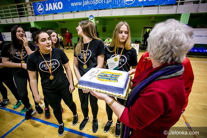 ekipa-samadovej-odebraa-zote-medale-foto-67736