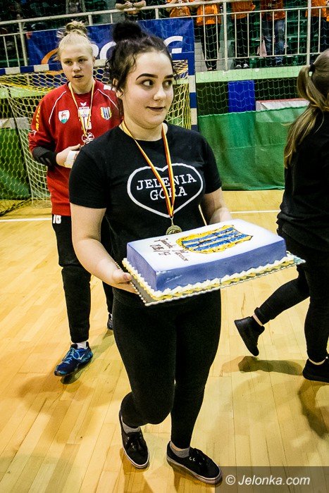 ekipa-samadovej-odebraa-zote-medale-foto-67736