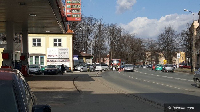 zderzenie-trzech-aut-na-wolnosci-foto-67778