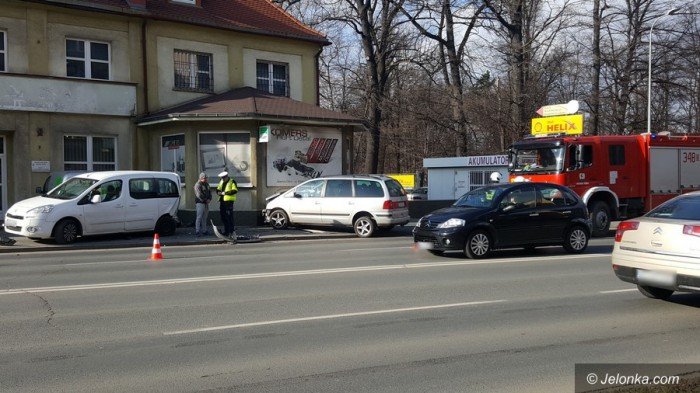 zderzenie-trzech-aut-na-wolnosci-foto-67778
