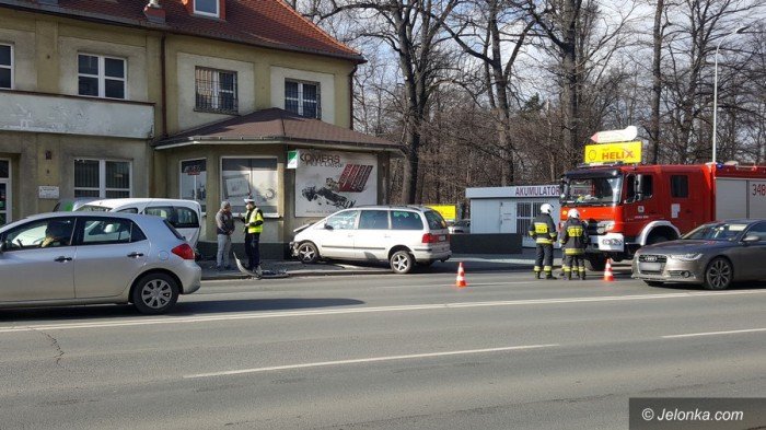 zderzenie-trzech-aut-na-wolnosci-foto-67778