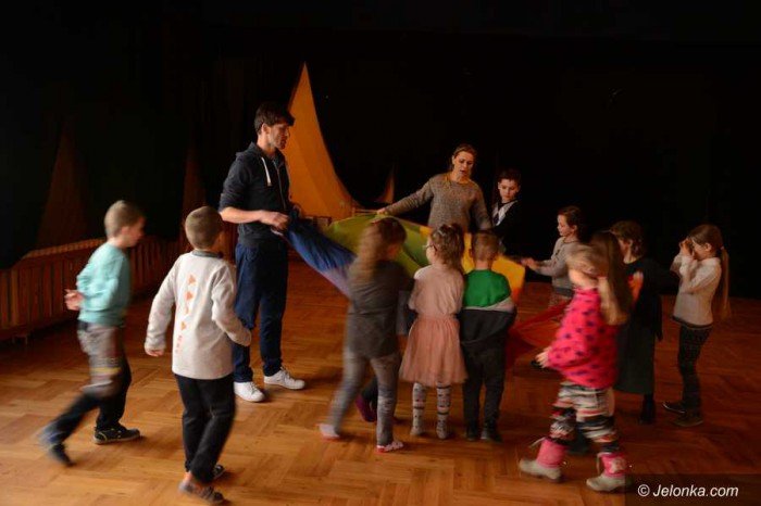 kuglarstwo-cyrk-i-teatr-w-odk-dla-dzieci-foto-67786