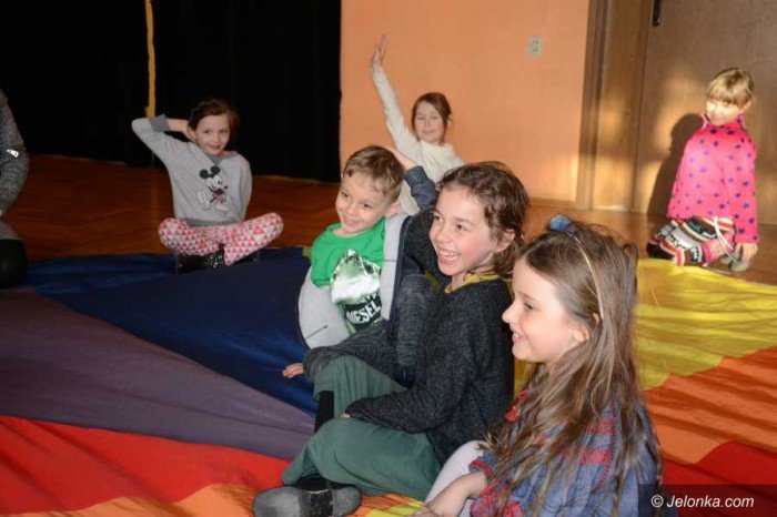 kuglarstwo-cyrk-i-teatr-w-odk-dla-dzieci-foto-67786
