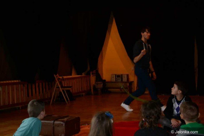 kuglarstwo-cyrk-i-teatr-w-odk-dla-dzieci-foto-67786