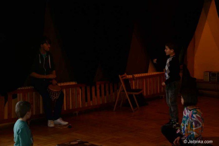 kuglarstwo-cyrk-i-teatr-w-odk-dla-dzieci-foto-67786