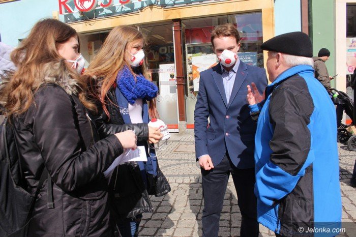 modziez-wreczaa-maseczki-antysmogowe-foto-67788