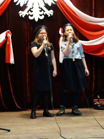 patriotyczne-nuty-w-jeleniogorskim-mdk-foto-67821