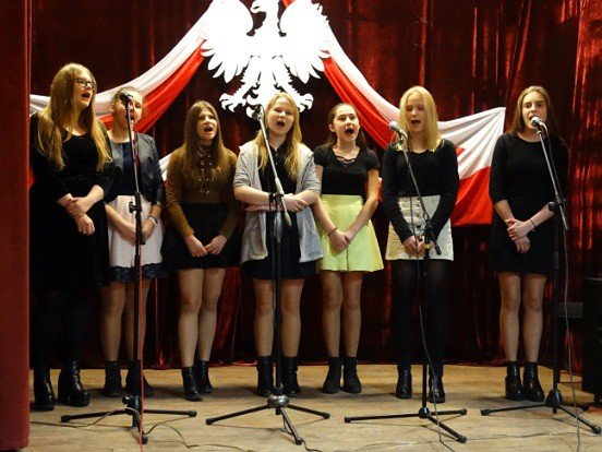 patriotyczne-nuty-w-jeleniogorskim-mdk-foto-67821