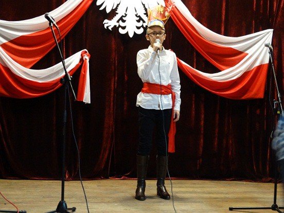 patriotyczne-nuty-w-jeleniogorskim-mdk-foto-67821