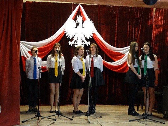 patriotyczne-nuty-w-jeleniogorskim-mdk-foto-67821