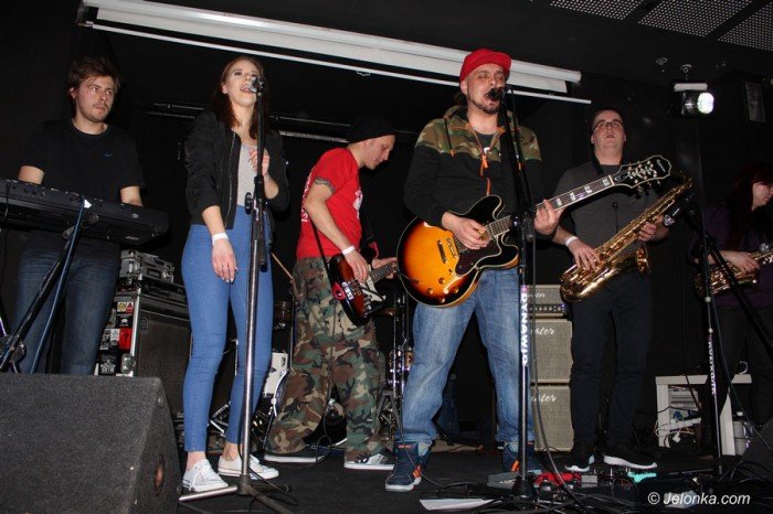 klimat-reggae-w-kwadracie-foto-67833