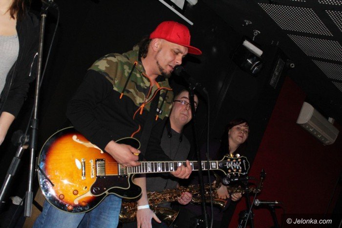 klimat-reggae-w-kwadracie-foto-67833