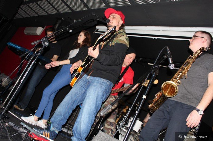 klimat-reggae-w-kwadracie-foto-67833