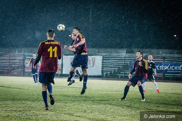 deszczowa-inauguracja-rundy-wiosennej-foto-67840