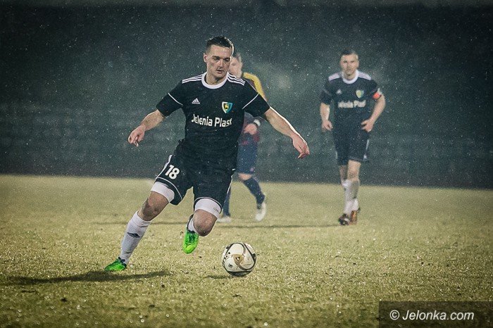 deszczowa-inauguracja-rundy-wiosennej-foto-67840