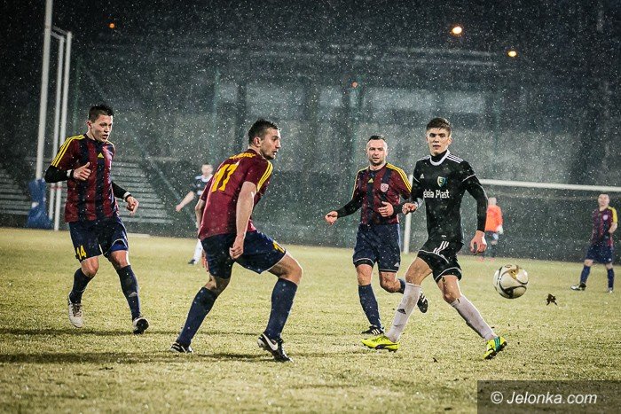 deszczowa-inauguracja-rundy-wiosennej-foto-67840