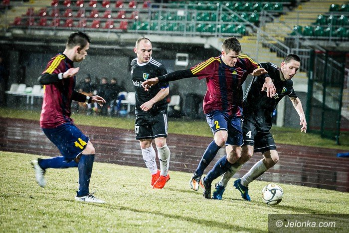 deszczowa-inauguracja-rundy-wiosennej-foto-67840