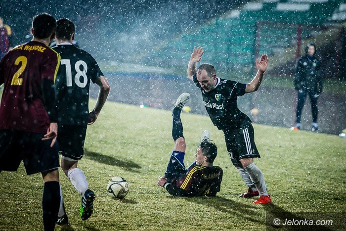 deszczowa-inauguracja-rundy-wiosennej-foto-67840