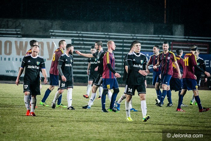 deszczowa-inauguracja-rundy-wiosennej-foto-67840