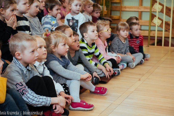 w-okraglaczku-wiosne-witay-dzieci-z-rodzicami-foto-67890