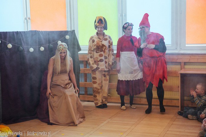 w-okraglaczku-wiosne-witay-dzieci-z-rodzicami-foto-67890