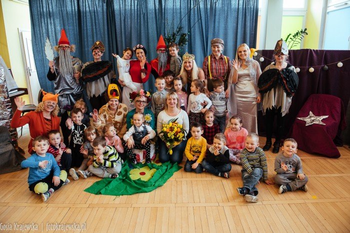 w-okraglaczku-wiosne-witay-dzieci-z-rodzicami-foto-67890