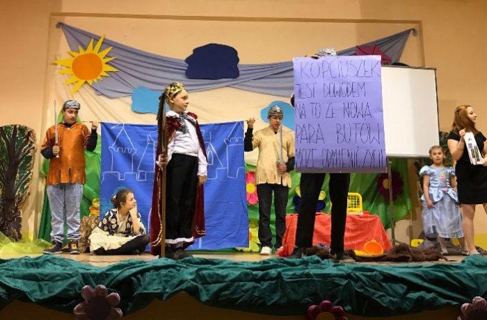 teatralne-spotkanie-z-bajka-w-wojcieszowie-foto-67949
