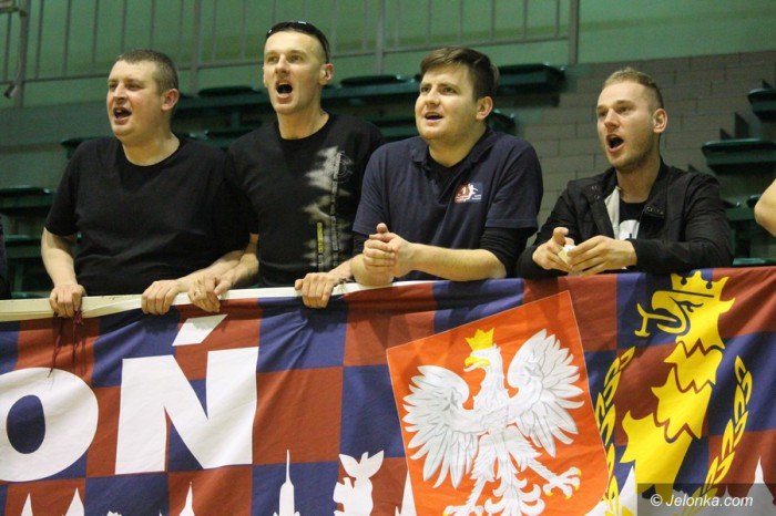 przespany-poczatek-wysoka-porazka-foto-67961